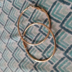 Earrings in gold tone